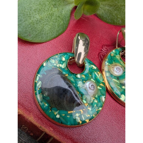 Vintage Chunky Green Earrings, Beachy Shell Earrings - Picture 11 of 16